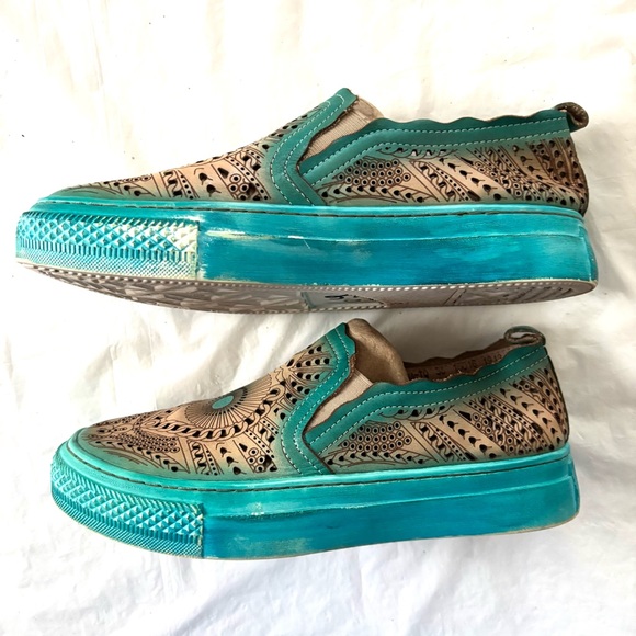 L'ATISTE Hanna Slip On Sneakers Loafers Blue Cream Scallop trim SZ 5 WORN 1X - Picture 5 of 14